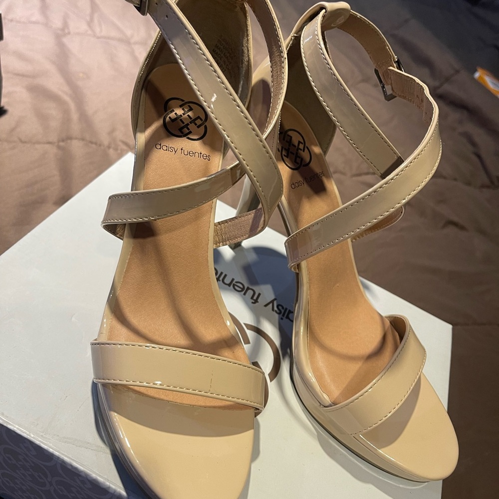 Shoes - Picture 2 of 5